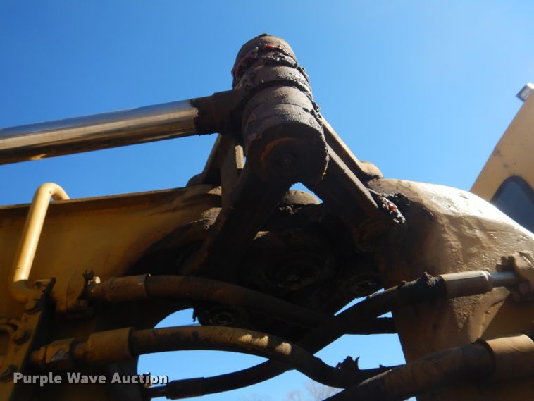 image for item DE7509 1982 Caterpillar 613B  elevating scraper