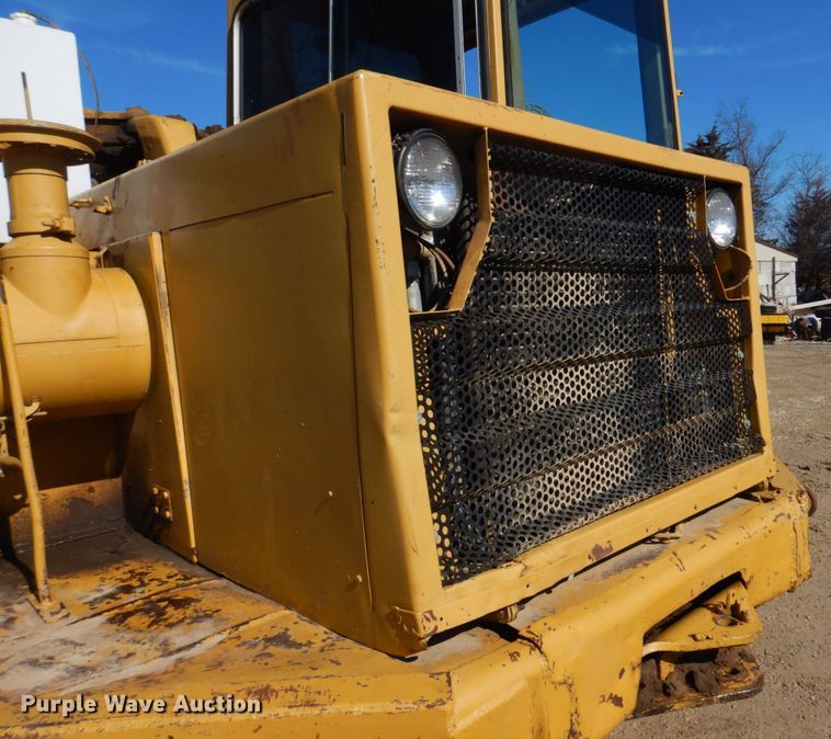 image for item DE7509 1982 Caterpillar 613B  elevating scraper