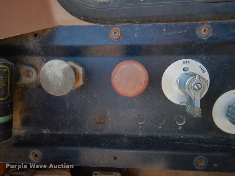 image for item DE7509 1982 Caterpillar 613B  elevating scraper