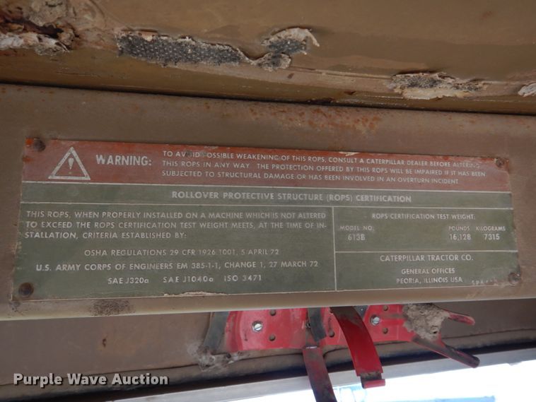 image for item DE7509 1982 Caterpillar 613B  elevating scraper