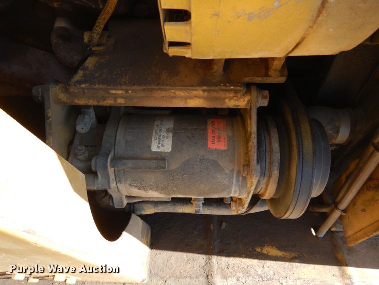 image for item DE7509 1982 Caterpillar 613B  elevating scraper