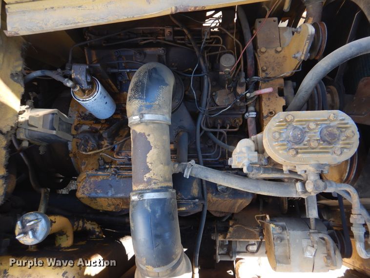 image for item DE7509 1982 Caterpillar 613B  elevating scraper