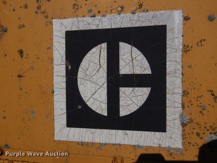 image for item DE7509 1982 Caterpillar 613B  elevating scraper