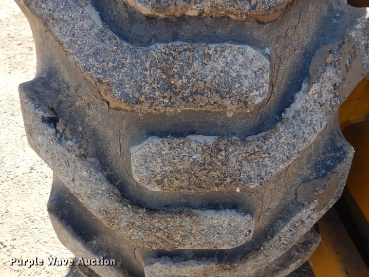 image for item DE7509 1982 Caterpillar 613B  elevating scraper