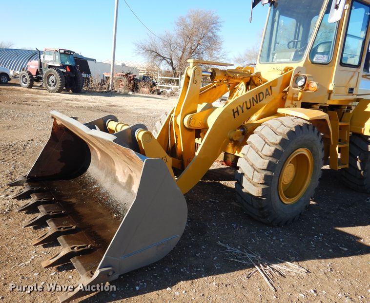 image for item DF0053 1998 Hyundai HL730-3  wheel loader