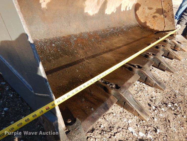 image for item DF0053 1998 Hyundai HL730-3  wheel loader