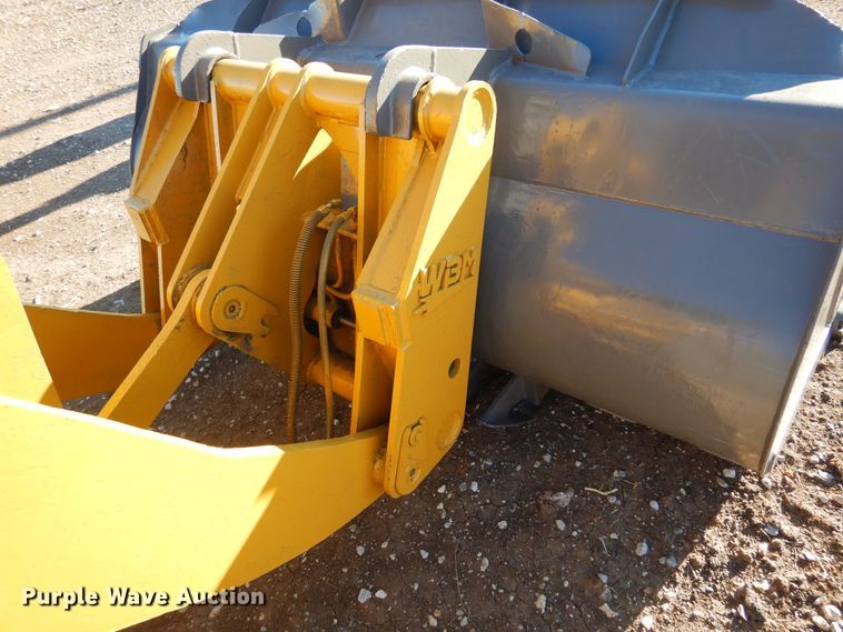 image for item DF0053 1998 Hyundai HL730-3  wheel loader