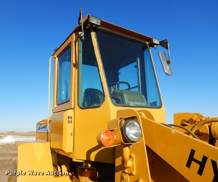 image for item DF0053 1998 Hyundai HL730-3  wheel loader