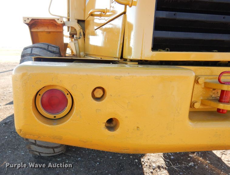 image for item DF0053 1998 Hyundai HL730-3  wheel loader