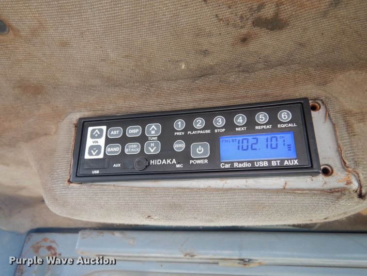 image for item DF0053 1998 Hyundai HL730-3  wheel loader