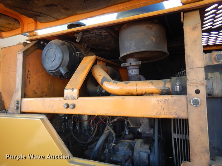 image for item DF0053 1998 Hyundai HL730-3  wheel loader