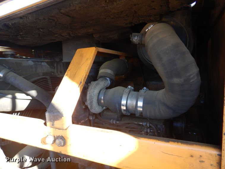 image for item DF0053 1998 Hyundai HL730-3  wheel loader