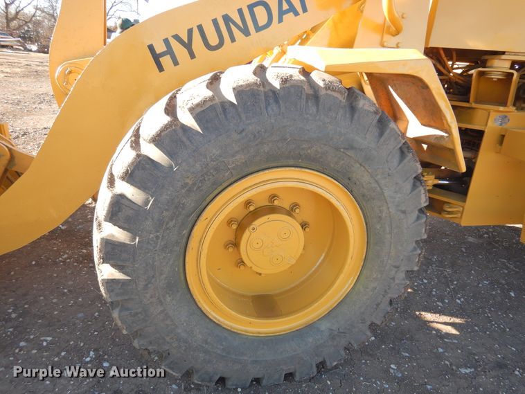 image for item DF0053 1998 Hyundai HL730-3  wheel loader