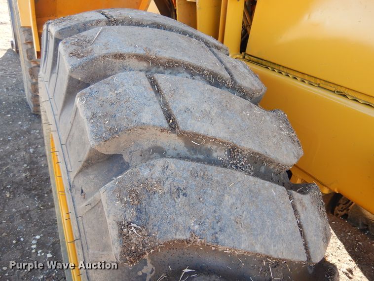 image for item DF0053 1998 Hyundai HL730-3  wheel loader