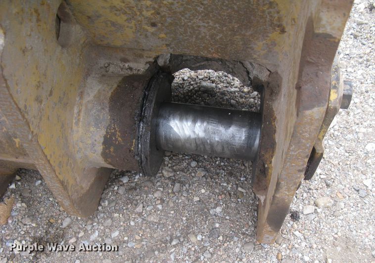 image for item DG5331 Caterpillar wheel loader quick attach