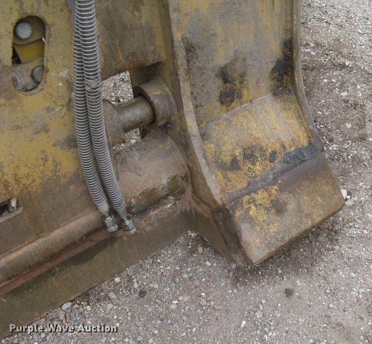 image for item DG5331 Caterpillar wheel loader quick attach