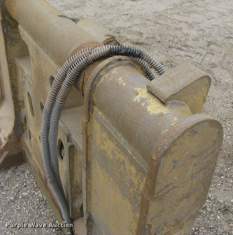 image for item DG5331 Caterpillar wheel loader quick attach