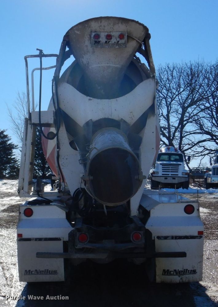 image for item DH8185 2001 Sterling LT8500  ready mix truck