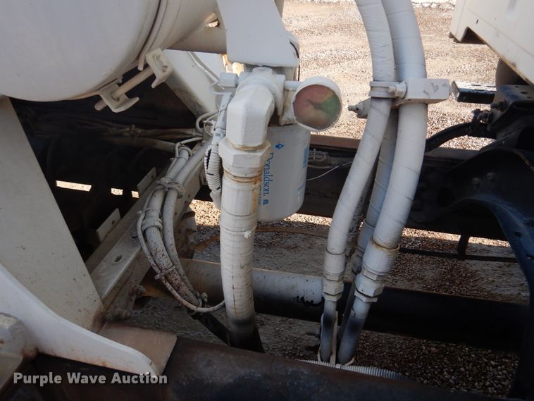 image for item DH8185 2001 Sterling LT8500  ready mix truck