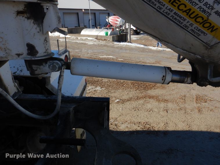 image for item DH8185 2001 Sterling LT8500  ready mix truck