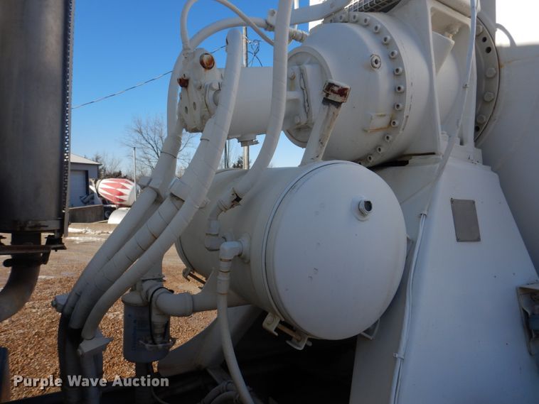 image for item DH8185 2001 Sterling LT8500  ready mix truck