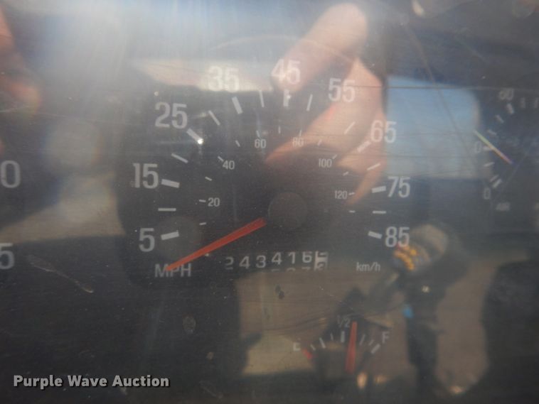 image for item DH8185 2001 Sterling LT8500  ready mix truck