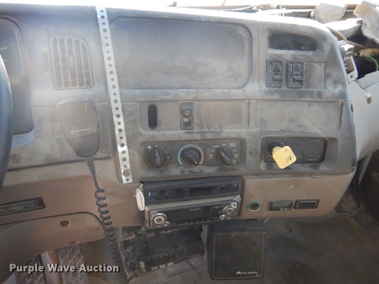 image for item DH8185 2001 Sterling LT8500  ready mix truck