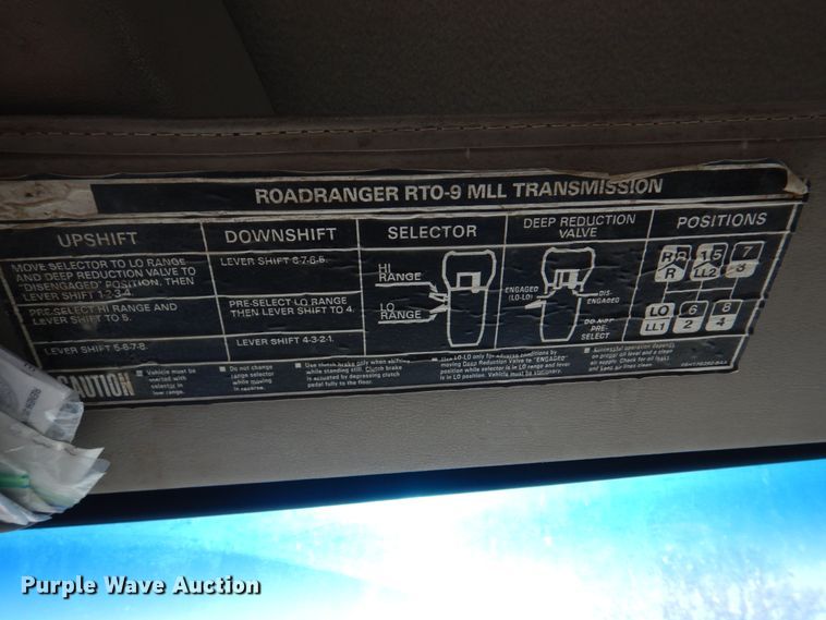 image for item DH8185 2001 Sterling LT8500  ready mix truck