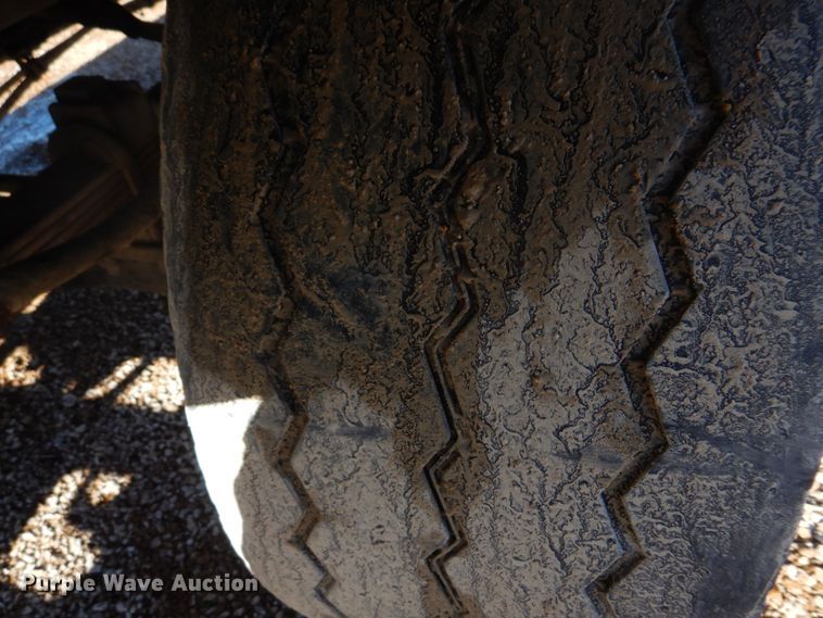 image for item DH8185 2001 Sterling LT8500  ready mix truck