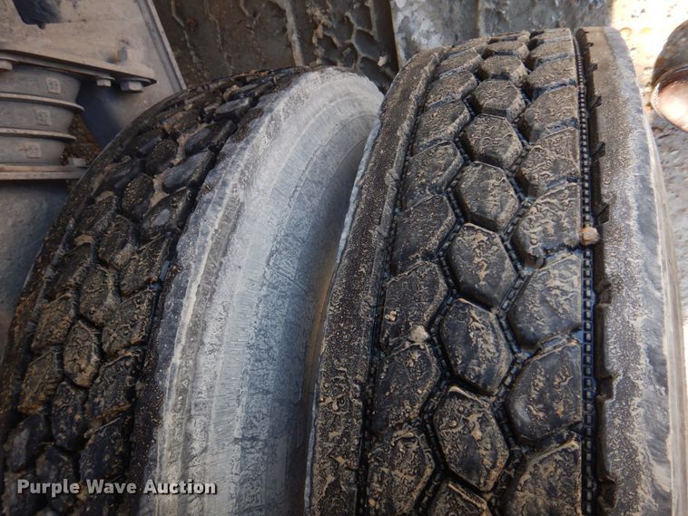 image for item DH8185 2001 Sterling LT8500  ready mix truck