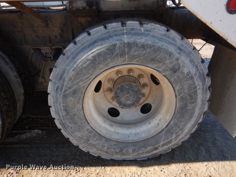 image for item DH8185 2001 Sterling LT8500  ready mix truck