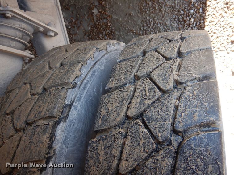 image for item DH8185 2001 Sterling LT8500  ready mix truck