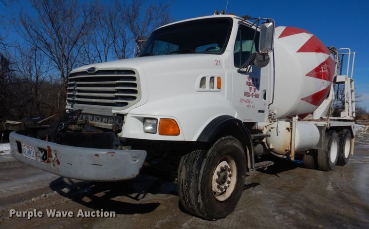 image for item DH8186 2001 Sterling LT8500  ready mix truck