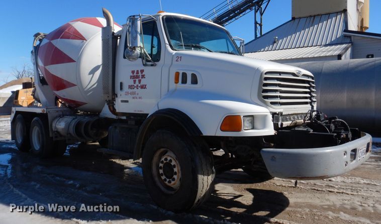 image for item DH8186 2001 Sterling LT8500  ready mix truck