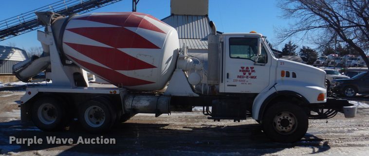 image for item DH8186 2001 Sterling LT8500  ready mix truck