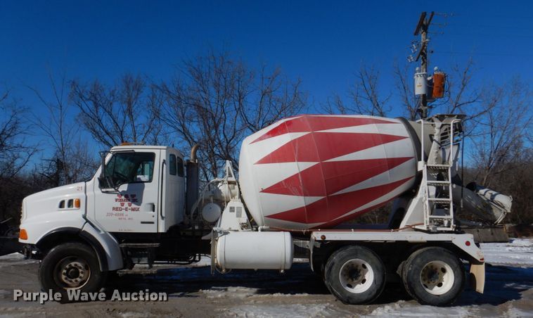 image for item DH8186 2001 Sterling LT8500  ready mix truck