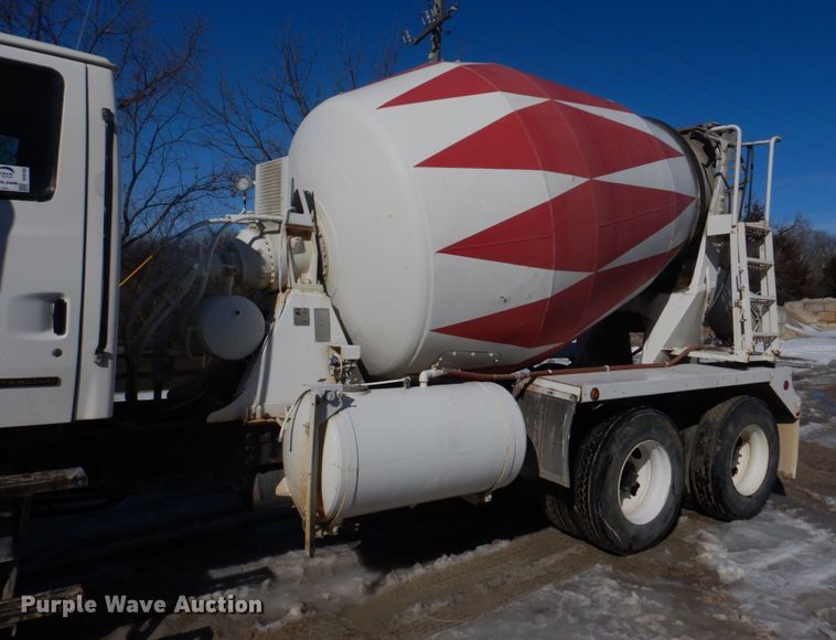 image for item DH8186 2001 Sterling LT8500  ready mix truck