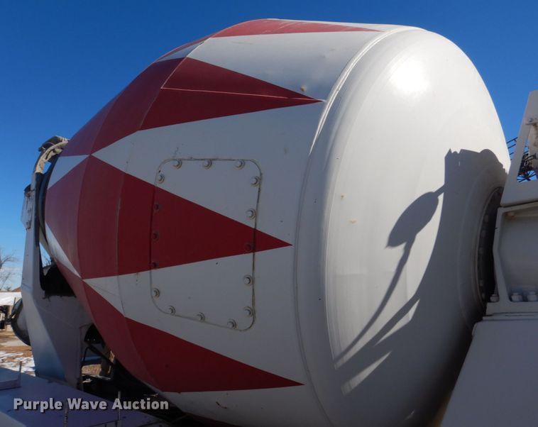 image for item DH8186 2001 Sterling LT8500  ready mix truck