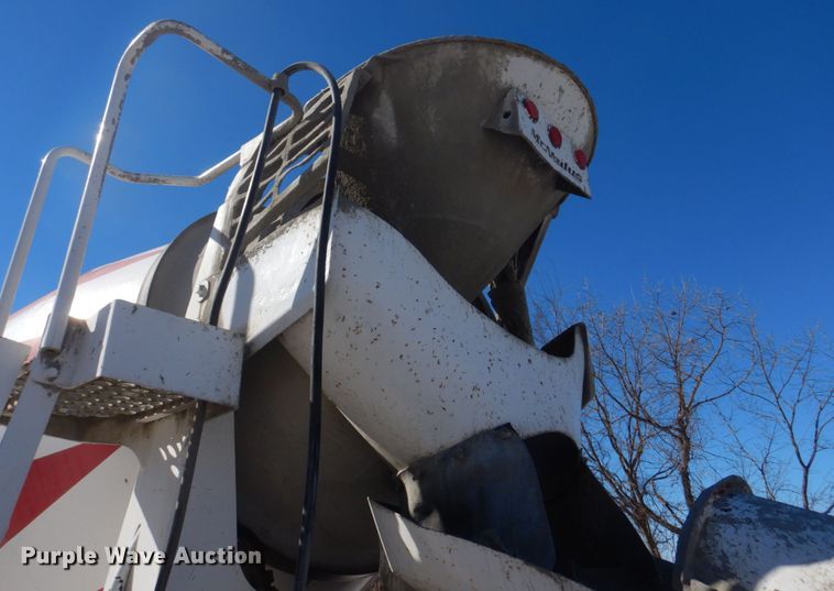 image for item DH8186 2001 Sterling LT8500  ready mix truck