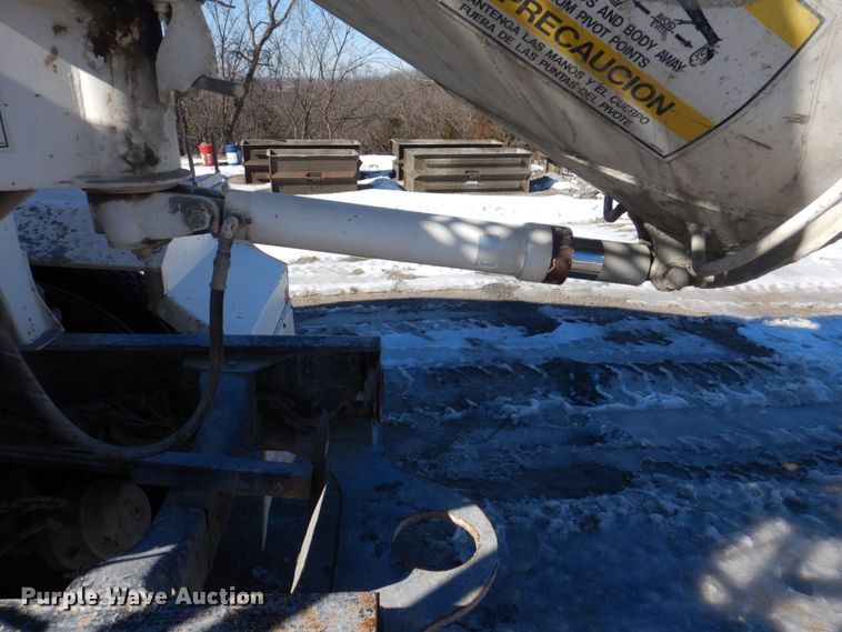 image for item DH8186 2001 Sterling LT8500  ready mix truck