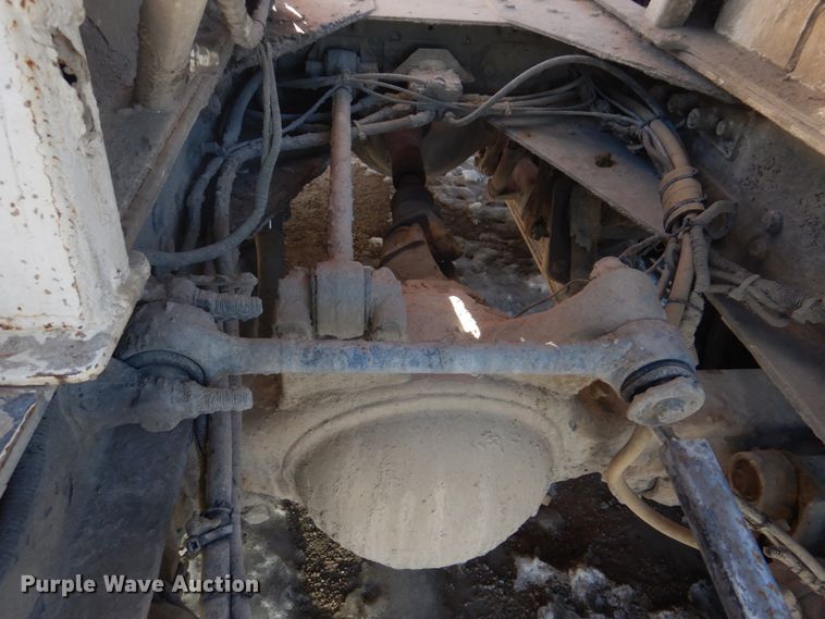 image for item DH8186 2001 Sterling LT8500  ready mix truck