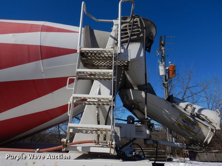 image for item DH8186 2001 Sterling LT8500  ready mix truck