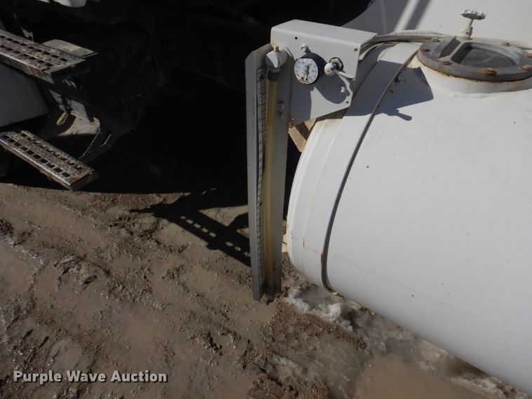 image for item DH8186 2001 Sterling LT8500  ready mix truck