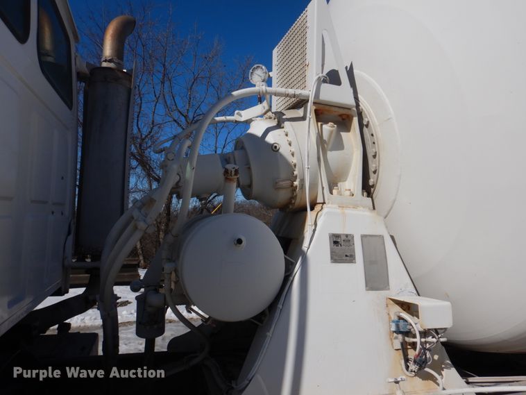 image for item DH8186 2001 Sterling LT8500  ready mix truck