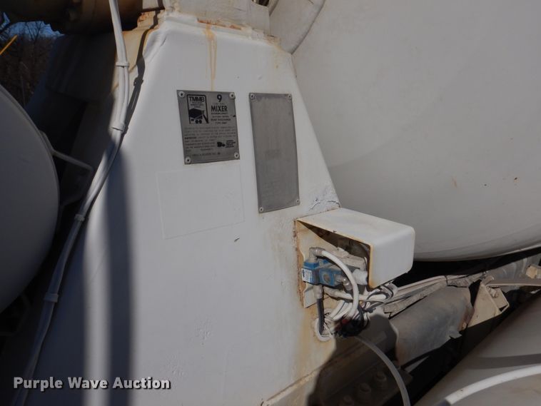 image for item DH8186 2001 Sterling LT8500  ready mix truck