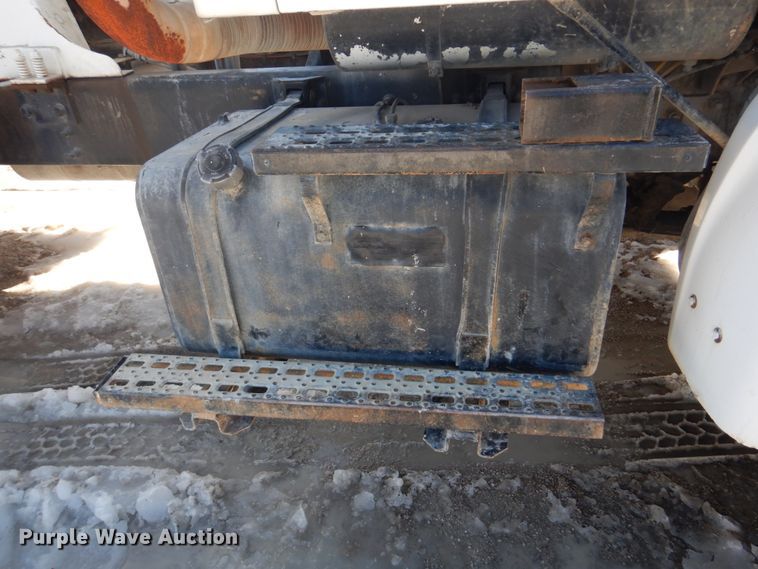 image for item DH8186 2001 Sterling LT8500  ready mix truck