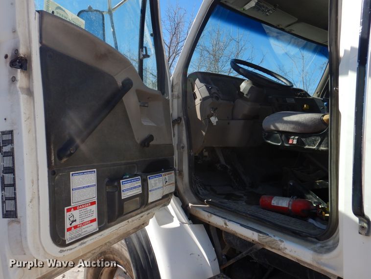 image for item DH8186 2001 Sterling LT8500  ready mix truck