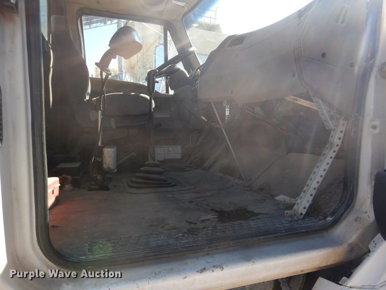 image for item DH8186 2001 Sterling LT8500  ready mix truck