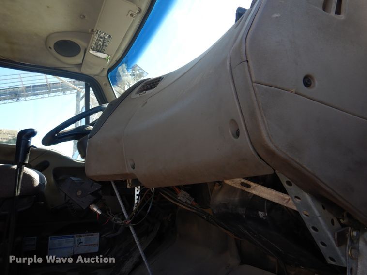 image for item DH8186 2001 Sterling LT8500  ready mix truck