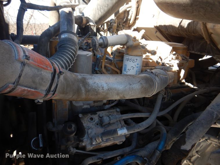 image for item DH8186 2001 Sterling LT8500  ready mix truck